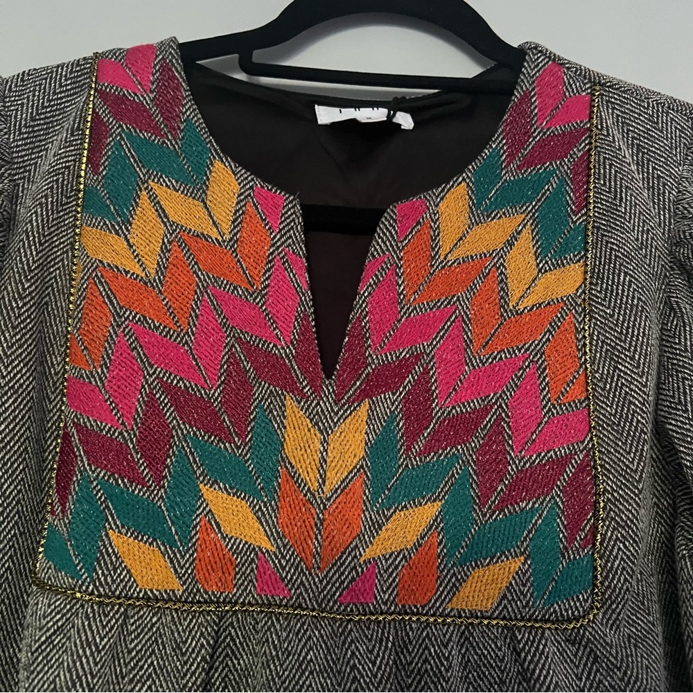 NWT NEW THML Gray Black White Herringbone Dress with Colorful Design Size M - Picture 10 of 11